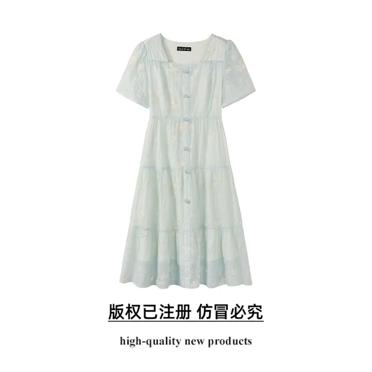 奢姿大码女装2025夏季减龄小碎花连衣裙胖妹妹纽扣装饰方领裙子