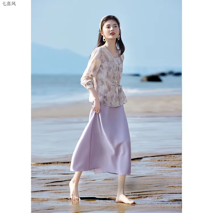 浪漫轻盈旅行风柔软开衫配吊带裙聚酯纤维两件套夏装女装夏季时尚