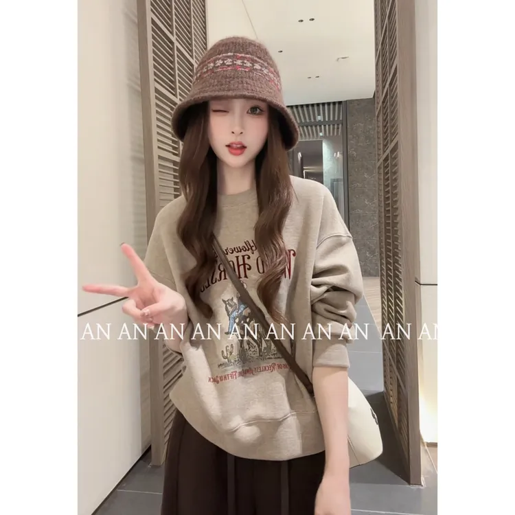 C10036美式复古别致宽松酷潮无帽圆领人物印花字母卫衣