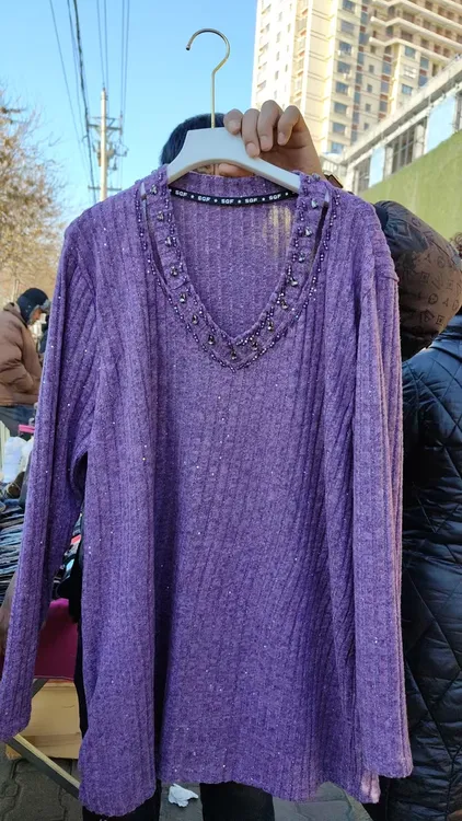 V领抗皱常规款3DT恤运动百搭蕾丝薄款蓝色重工时尚针织设计师