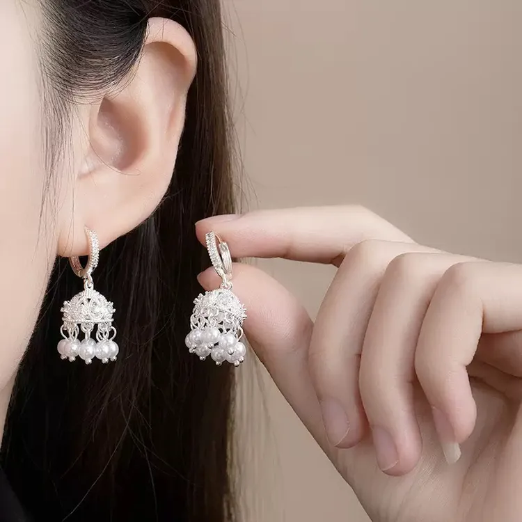 铜合金锆石耳饰 法式宫廷风优雅轻奢耳饰微镶锆风铃珍珠流苏耳环
