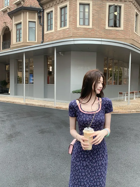 EIA一尧【明洞oni】韩版纯欲碎花连衣裙气质姐姐显瘦领口拼接长短款