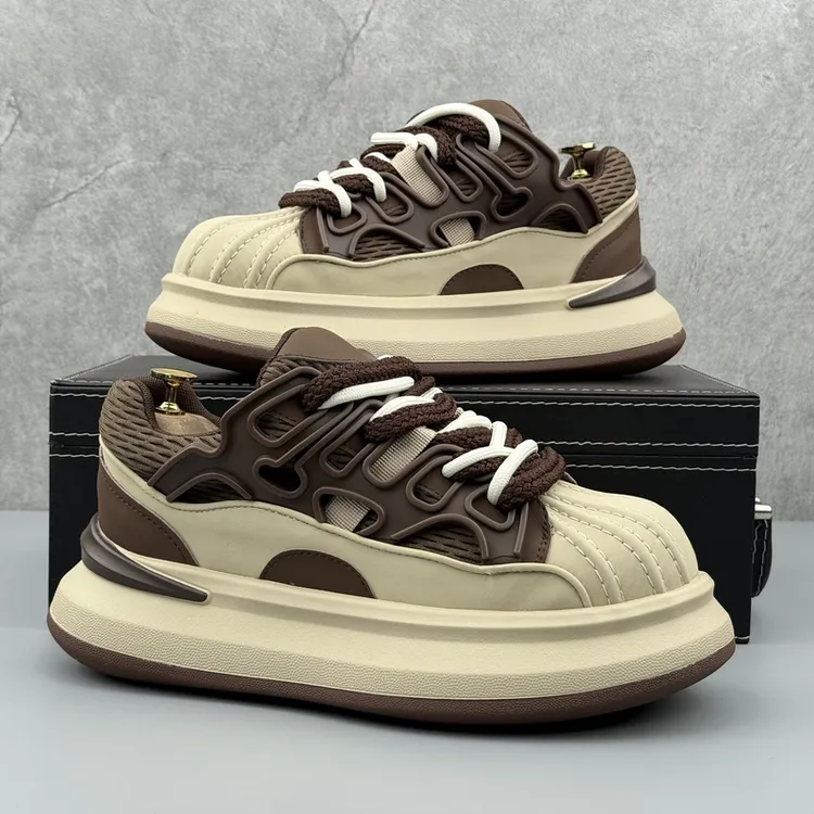 超火男鞋2025秋冬新款厚底增高面包鞋男士板鞋潮男爆款运动休闲鞋