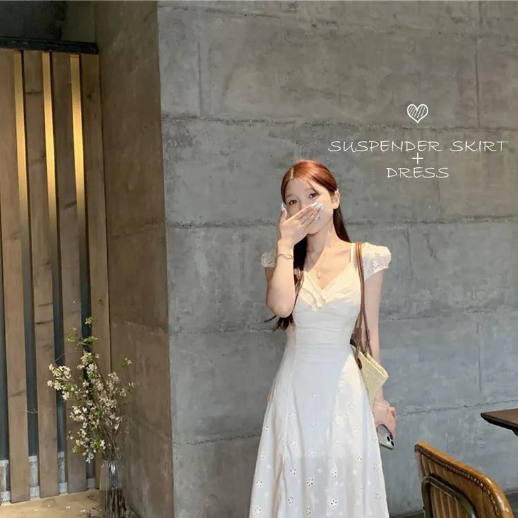 温柔风镂空绣花连衣裙女夏季法式白色V领长裙气质收腰显瘦a字裙子