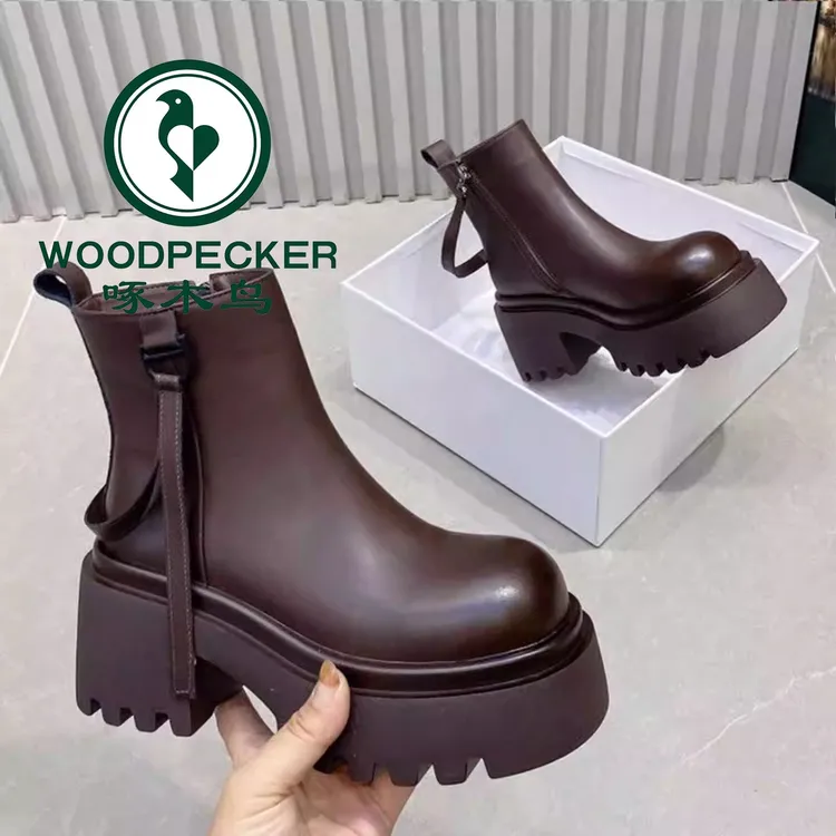 啄木鸟马丁靴女2025新款厚底松糕大头系带短靴7cm小个子增高靴
