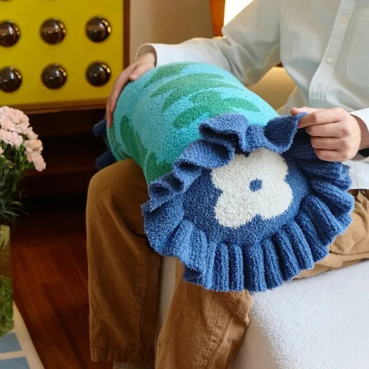 凯特家居可爱绿意半边绒含芯抱枕靠垫柔软舒适家用卧室沙发适用