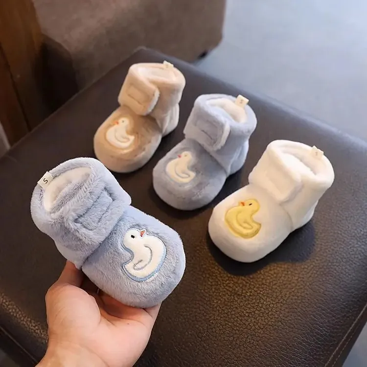 婴儿棉鞋冬季加绒加厚秋天0一6个月1岁防滑学步软底不掉8宝宝鞋袜