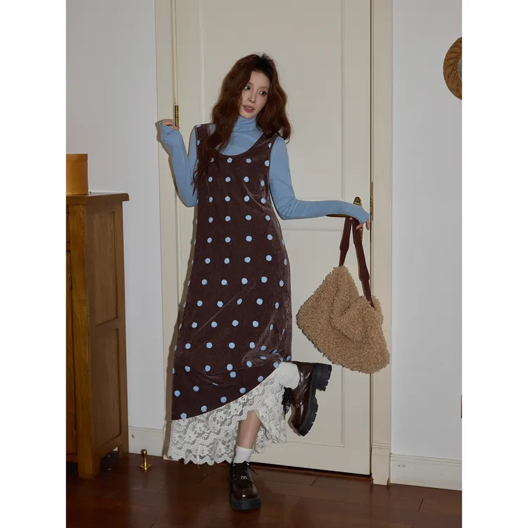 【吵吵家】韩系咖色加厚波点连衣裙女2025冬季休闲宽松气质背心长裙