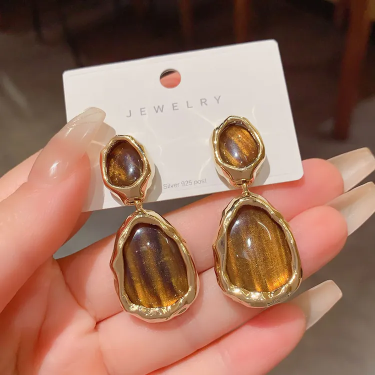 铜合金耳饰 欧美大气夸张不规则耳钉高级感小众复古百搭银针耳环