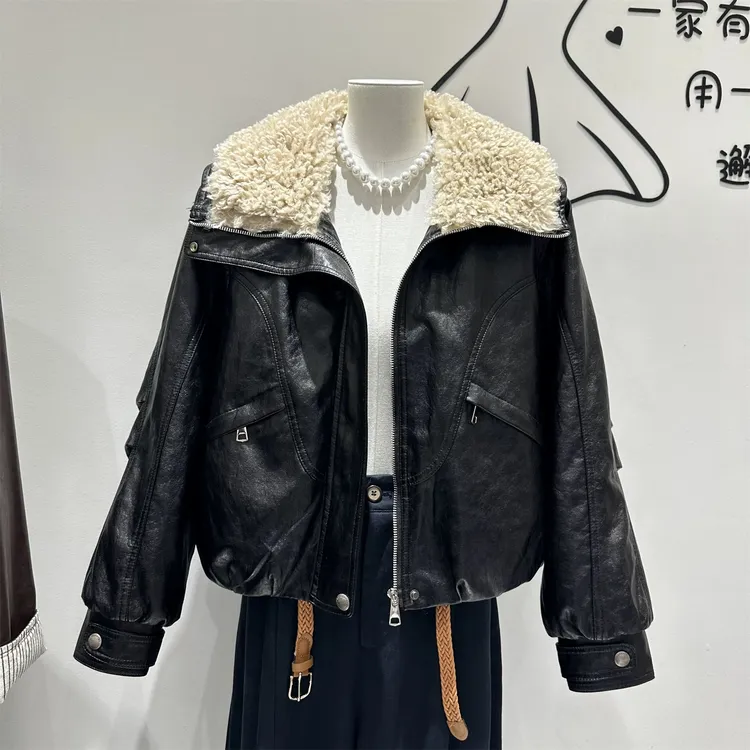 大翻领加绒皮衣短外套女2025秋冬新款保暖时尚酷飒机车PU皮夹克