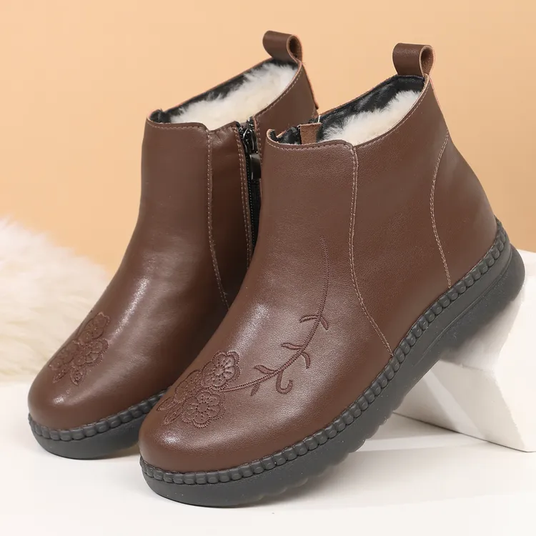 加厚真皮羊毛保暖妈妈棉鞋防滑皮鞋奶奶中老年短靴老人棉靴