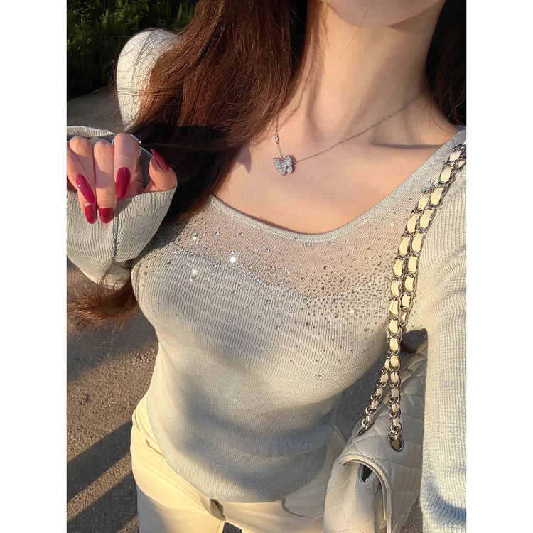 JustQin【星钻雅织】新款性感修身镶钻针织打底衫女毛衣