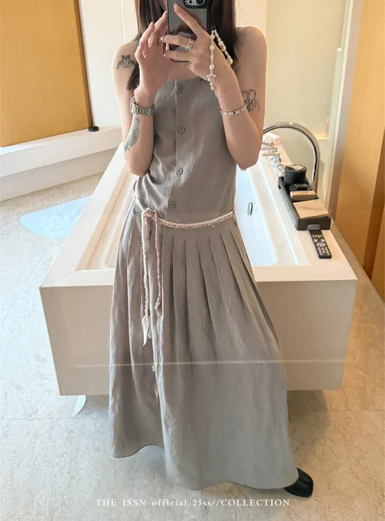 THEISSN宁司 新款高级感气质修身显瘦无袖A字吊带长裙连衣裙 0677