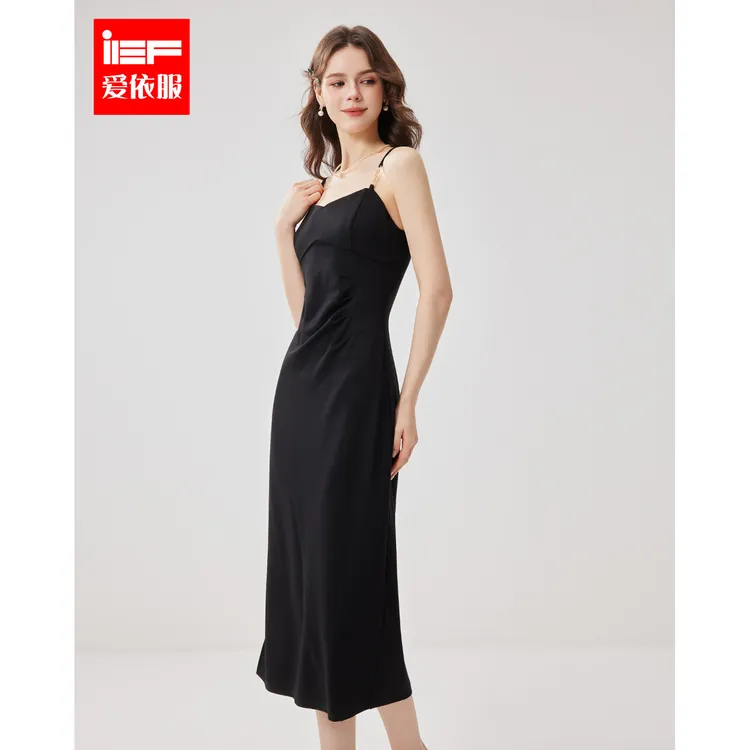 IEF/爱依服小妈裙2025年新款性感女人味修身显瘦吊带财阀千金长裙