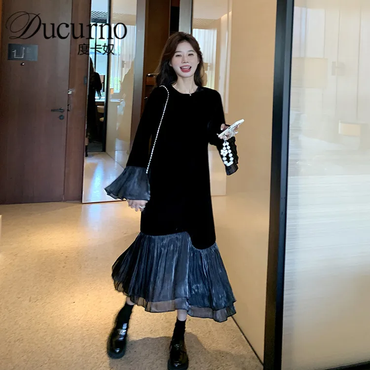 法式复古黑色温柔风连衣裙女2025秋季新款拼接设计感优雅百搭长裙