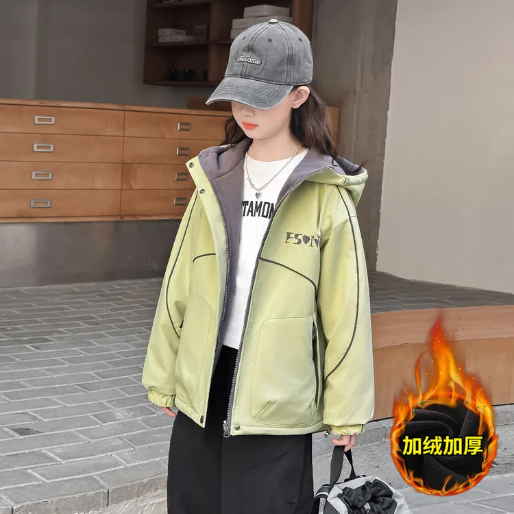 女童外套秋冬款2025新款洋气儿童装上衣秋季加绒加厚女大童冲锋衣