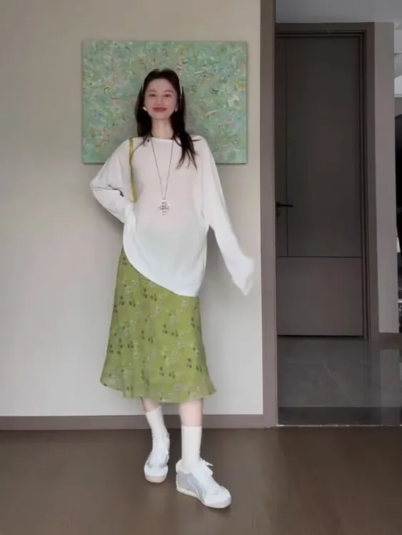 2025夏季新款高开叉白色防晒长袖上衣女百搭高腰直筒半身裙套装