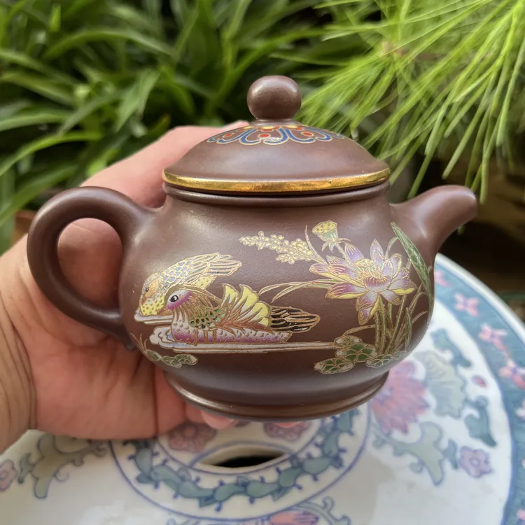 杨美军砝琅彩工艺鸳鸯紫砂壶