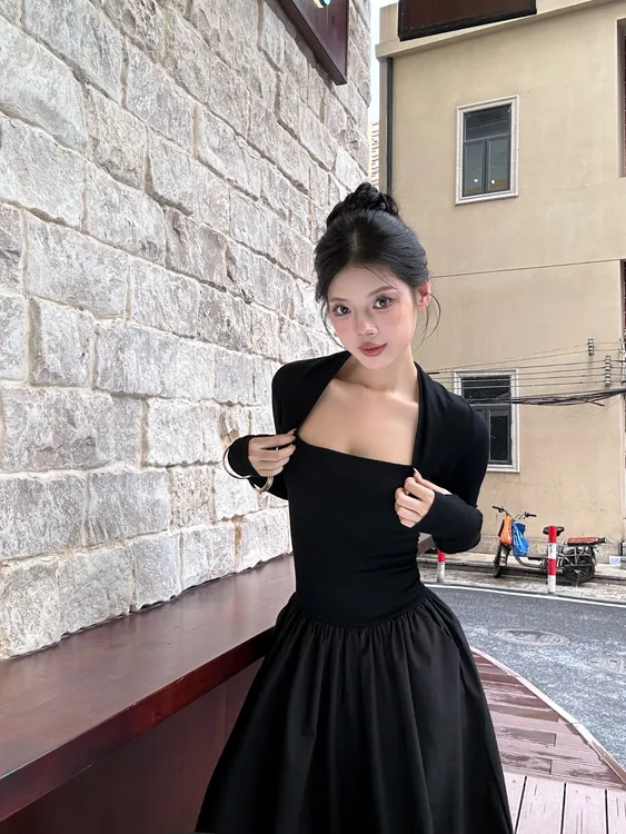 .TongTong 【现货】辣妹显瘦两穿一字肩连衣裙正肩方领长袖大摆长裙