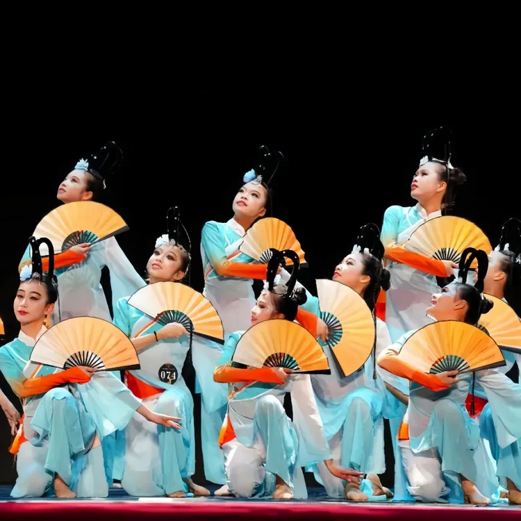 醉春风舞蹈服儿童演出服女童古典舞表演飘逸中国风女扇子广场舞服