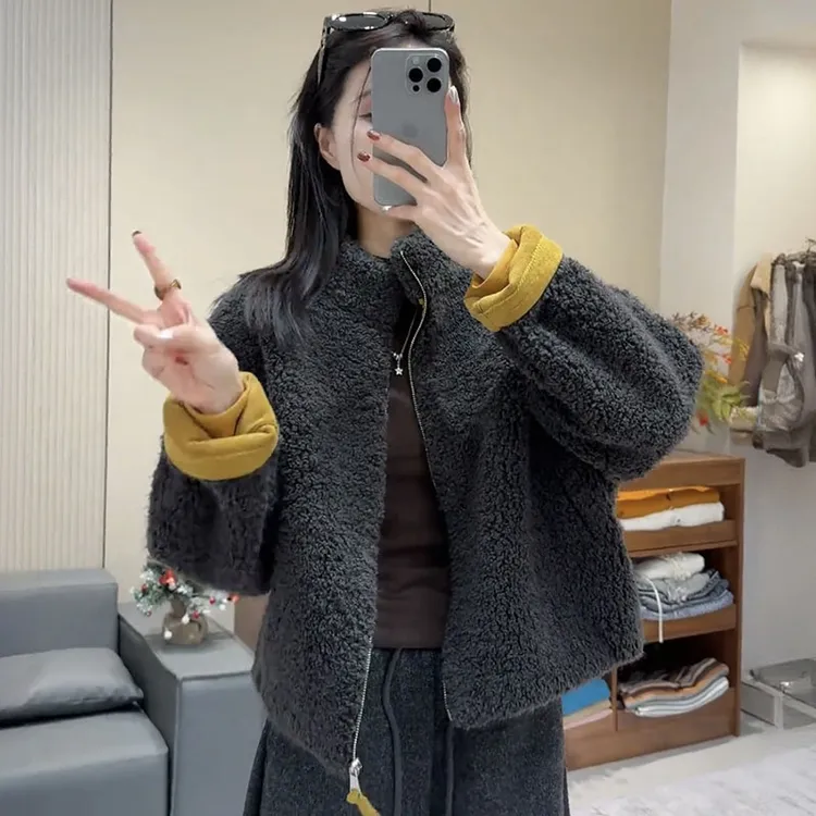 冬季时尚短款保暖毛毛一体立领短外套加厚休闲宽松拼接毛绒上衣女