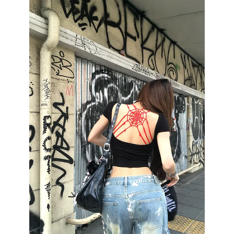 2025年夏季新款设计感纯欲辣妹正肩短袖修身显瘦露背T恤女上衣潮