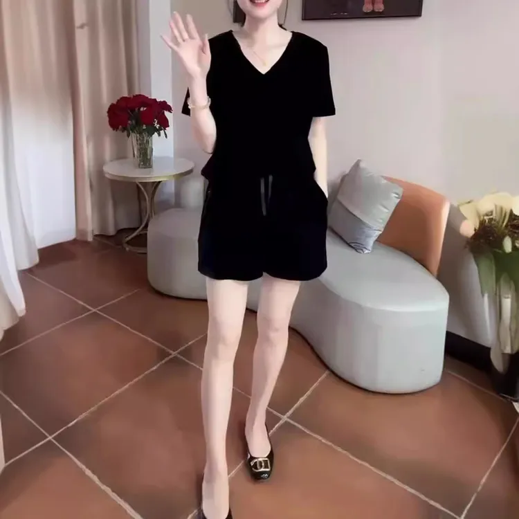 夏季新款时尚静版短袖V领上衣高腰短裤套装女