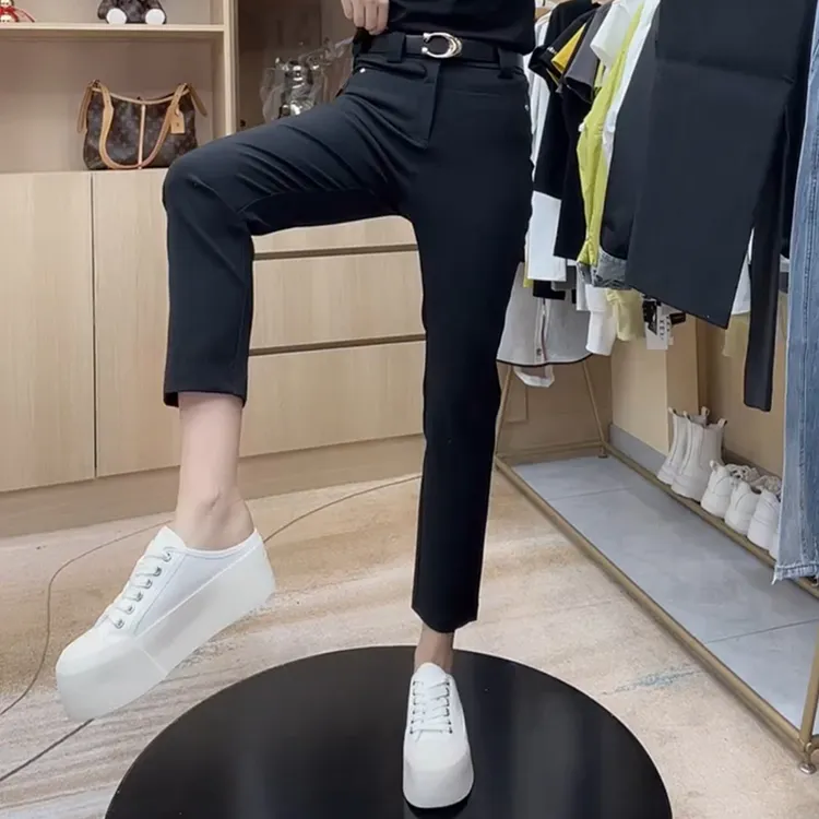 大码小黑裤九分直筒烟管裤显瘦弹力牛仔裤子女2025年春季新款