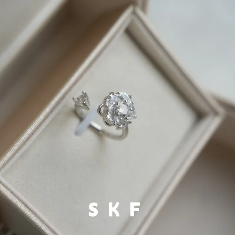 黄铜合成锆石戒指 山茶花旋转花朵精致个性戒指F1831