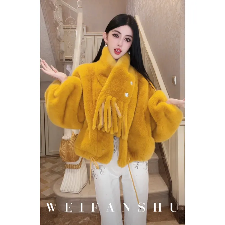 WEIFANSHU/魏凡舒【初雪拥吻】秋冬新款百搭保暖环保毛外套（带围巾）
