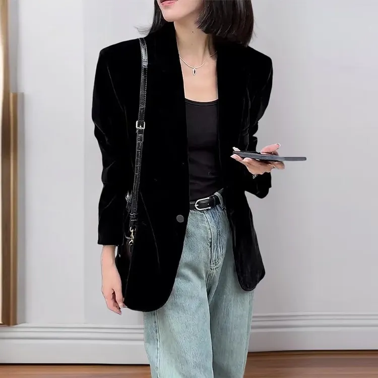 欧货高级感气质西装外套女2026年春秋新款时尚休闲设计感纯色西服