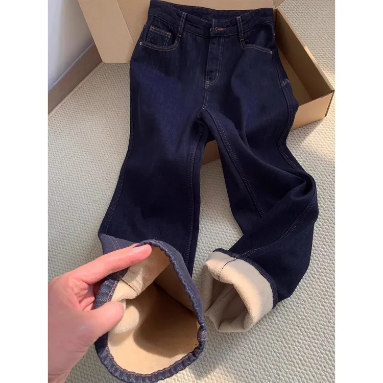 丹宁蓝直筒牛仔裤女2026秋冬加绒加厚新款高腰深蓝色窄版阔腿裤子