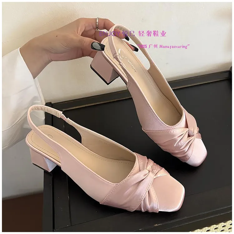 【复古】ENJOY 悦己~法式方头凉鞋2025新款复古褶皱包头后空粗跟