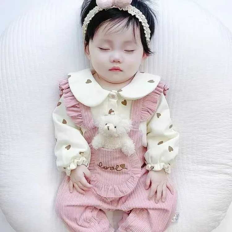 婴儿衣服春秋款新生儿女宝宝连体衣满月百天可爱超萌外出公主哈衣