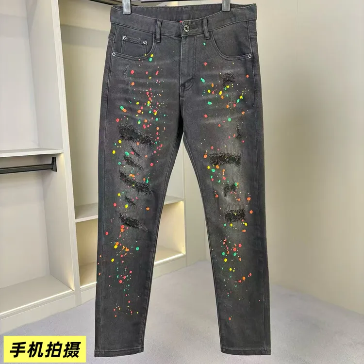 潮牌破洞针缝牛仔裤男款修身小直脚裤重工刺绣痞帅个性长裤男士裤