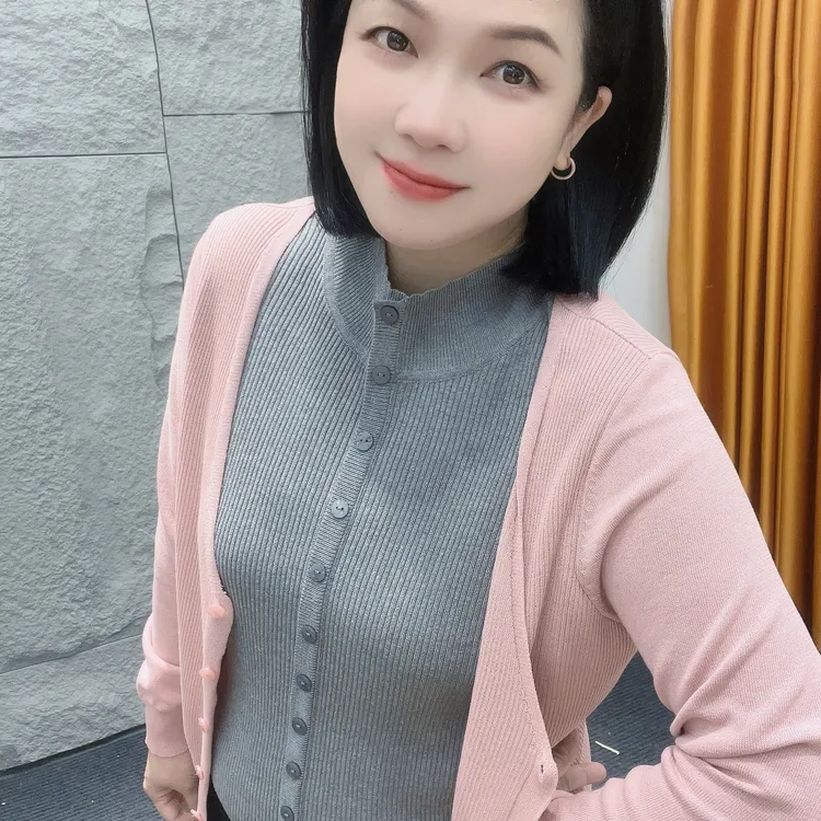 5659微胖福音秋冬特惠常规拼接冬季毛针织衫时尚假两件大码高领