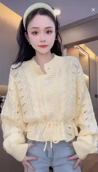 【秀宝女装】时尚镂空针织宽松圆领长袖毛衣开衫XB4047
