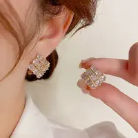铜合金耳饰 A精致名媛超闪小香风方形耳钉小众高级气质耳饰E1939