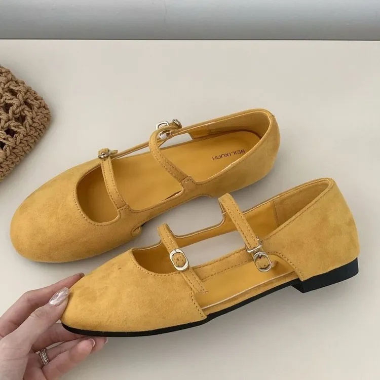 UHCK玛丽珍鞋2025年春季新款法式复古仙风中镂空平底一字扣带休闲