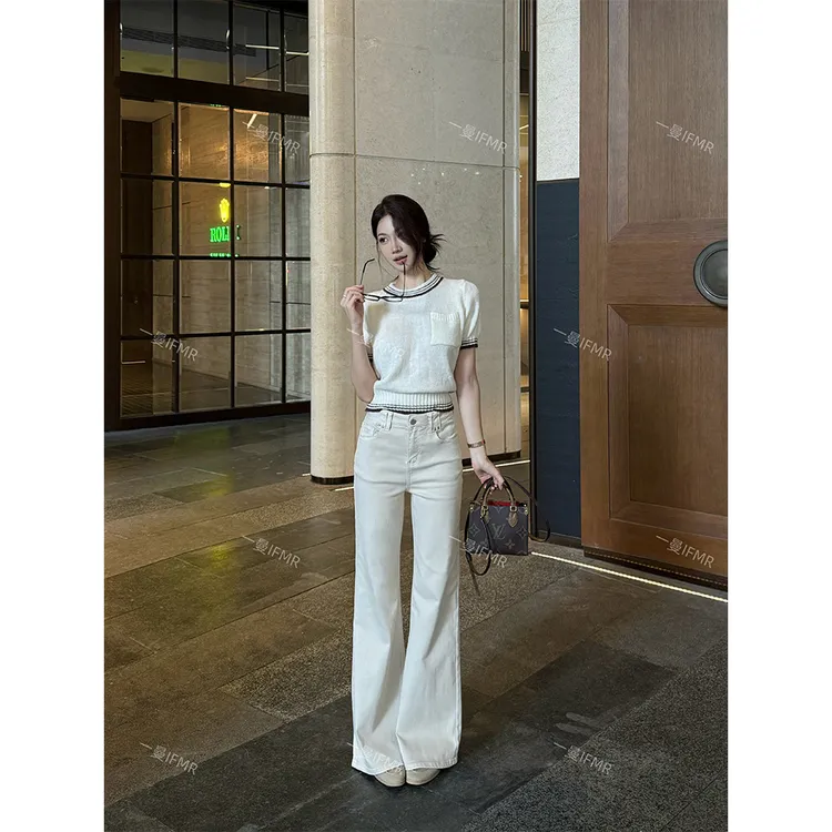 一曼IFMR秋冬微喇牛仔裤女浅卡其色复古港风中腰百搭25新款喇叭裤