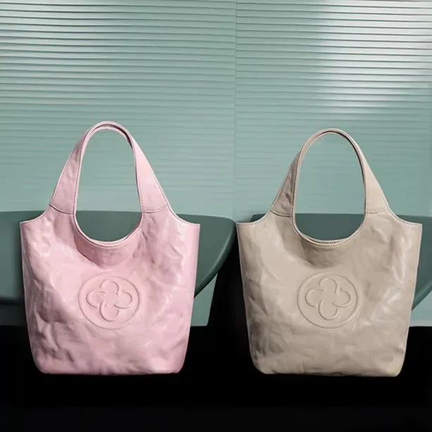 卡思乐菜篮子百搭水桶包2025新款褶皱女单肩斜挎包包女士休闲外出