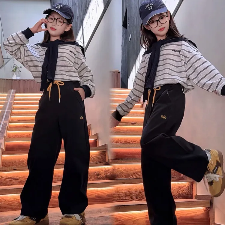 女童秋冬款套装中大童宽松女孩显瘦加绒裤子+加绒披肩卫衣两件套8