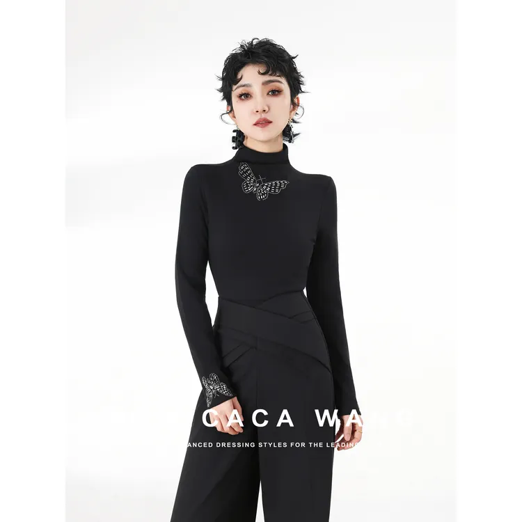 【莫妮卡卡】2025冬季时尚百搭蝴蝶显瘦T恤保暖打底上衣ZJS20333