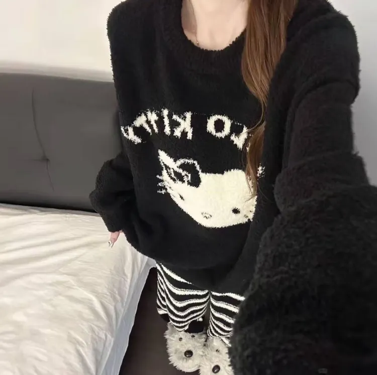 冬季卡通kt猫珊瑚绒睡衣女韩版圆领动漫复古慵懒风时尚百搭家居服