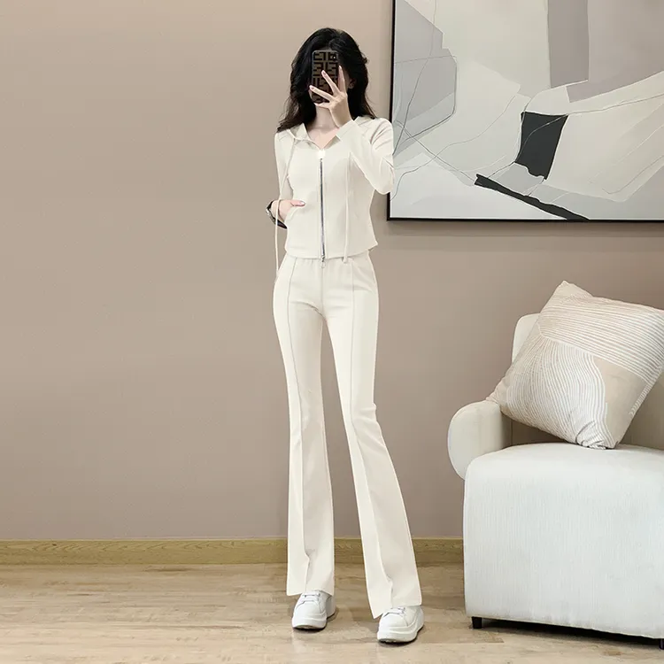 休闲运动套装春季新款修身连帽开衫外套洋气显瘦微喇叭裤两件套