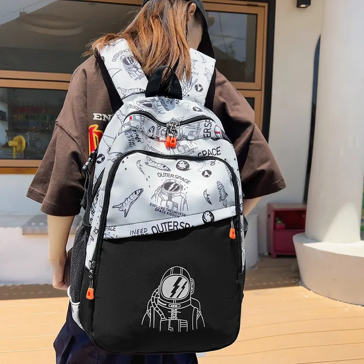 潮酷双肩包休闲百搭电脑包旅行大容量背包简约质感初高中学生书包