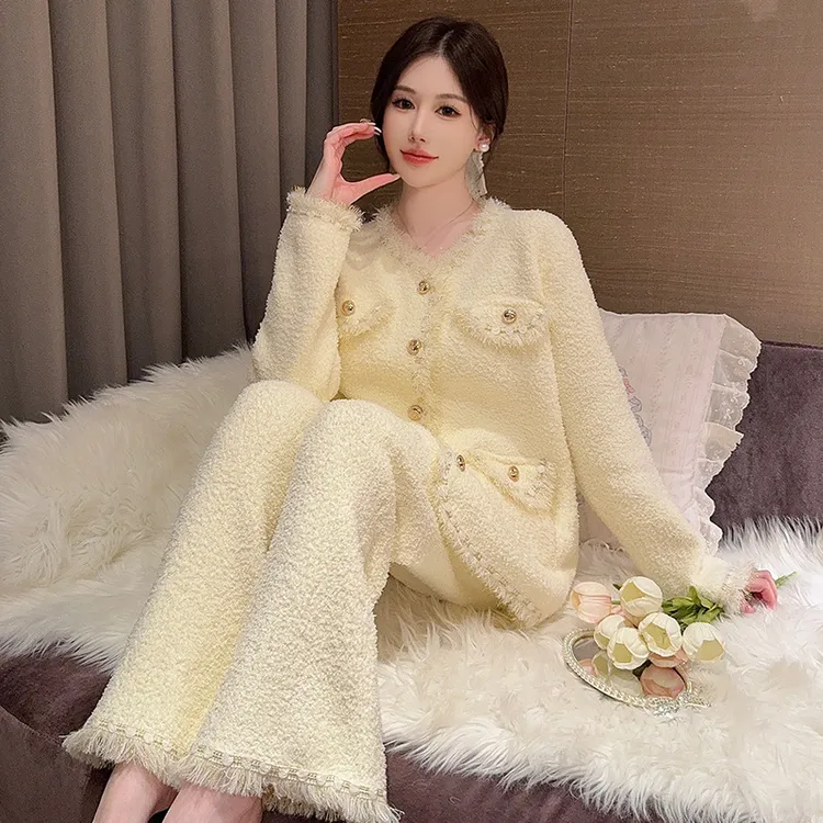 小香风睡衣女2025秋冬新款半边绒米白色金丝高级感保暖家居服居家