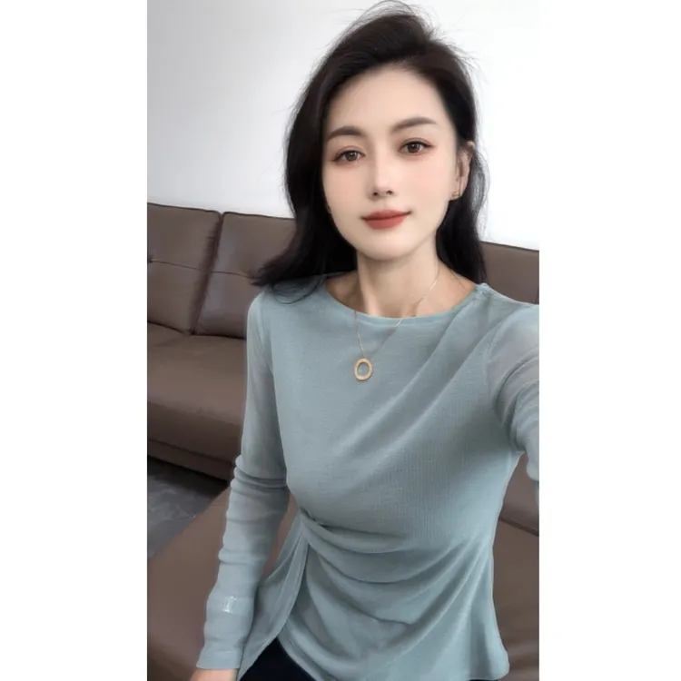 2025年秋季新款圆领修身长袖洋气T恤女百搭纯欲风抗起球显瘦小衫