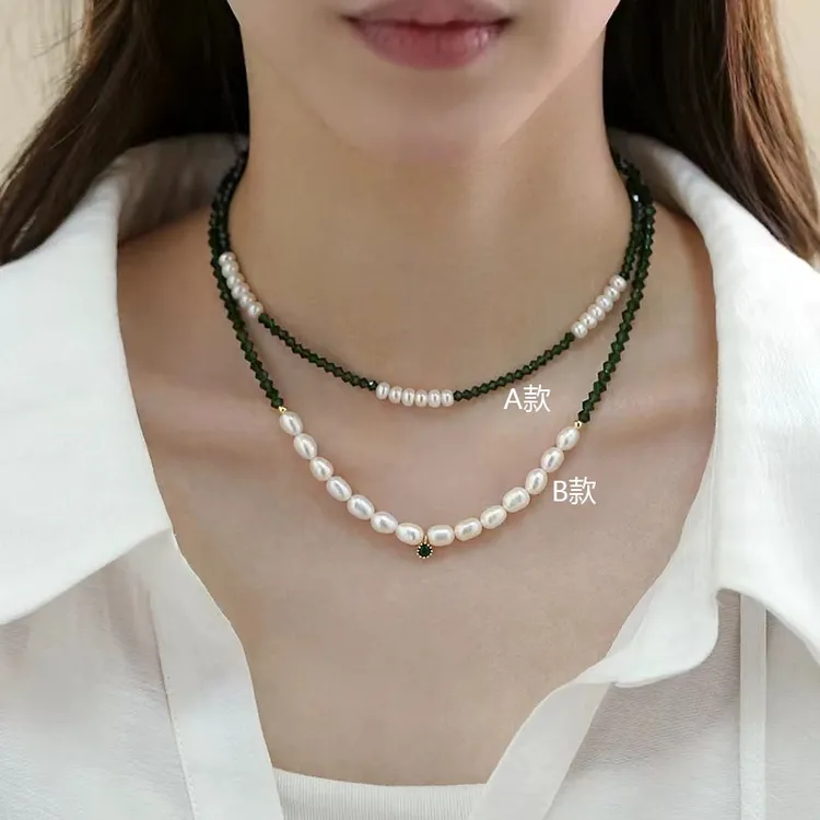 天然珍珠项链女新款简约时尚绿水晶串珠拼接颈链法式复古叠戴颈链