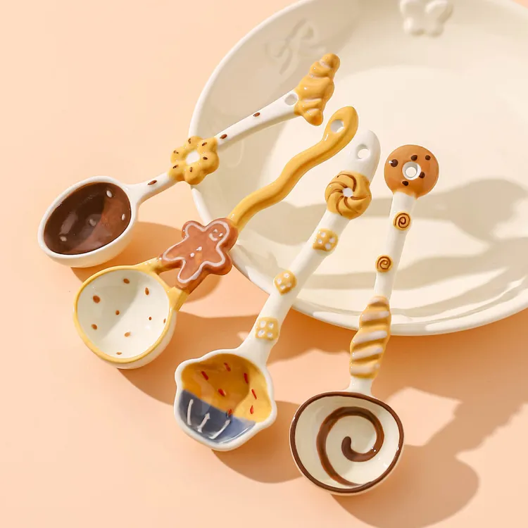 川岛屋可爱陶瓷勺子个人专用高颜值长柄汤勺稀奇古怪的小汤匙调羹